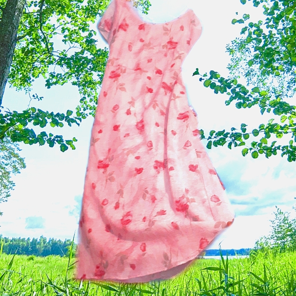 Floral Rose Vintage Bridesmaid/Special Occasion Dress.rose/pink color size 16